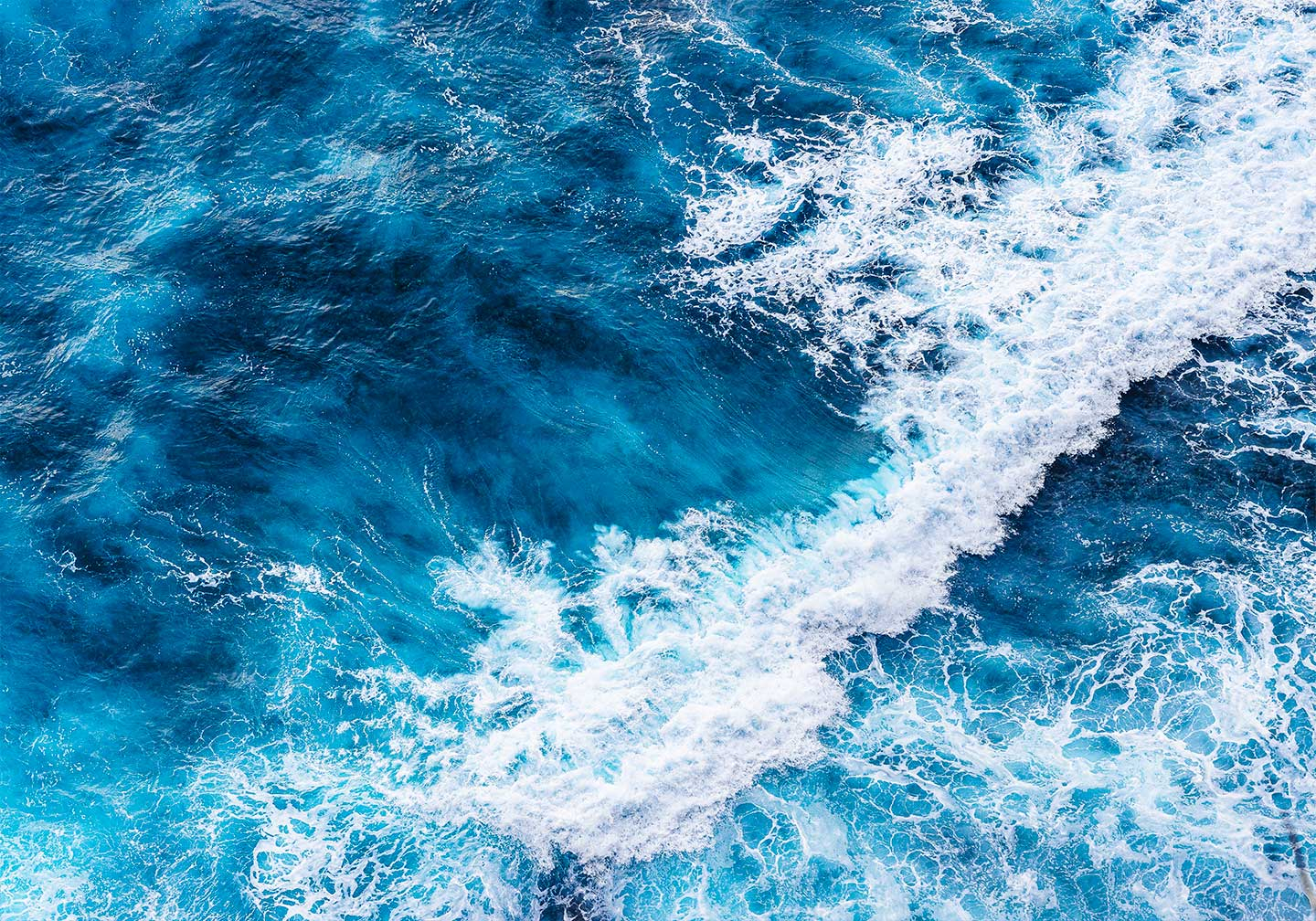 Blue   Ocean   Waves   Af   Rasmus   Gundorff   Sæderup