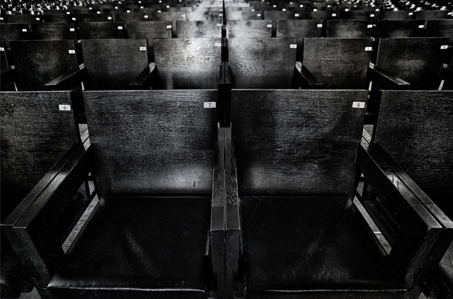 Chairs   Af   Gustavo   Orensztajn