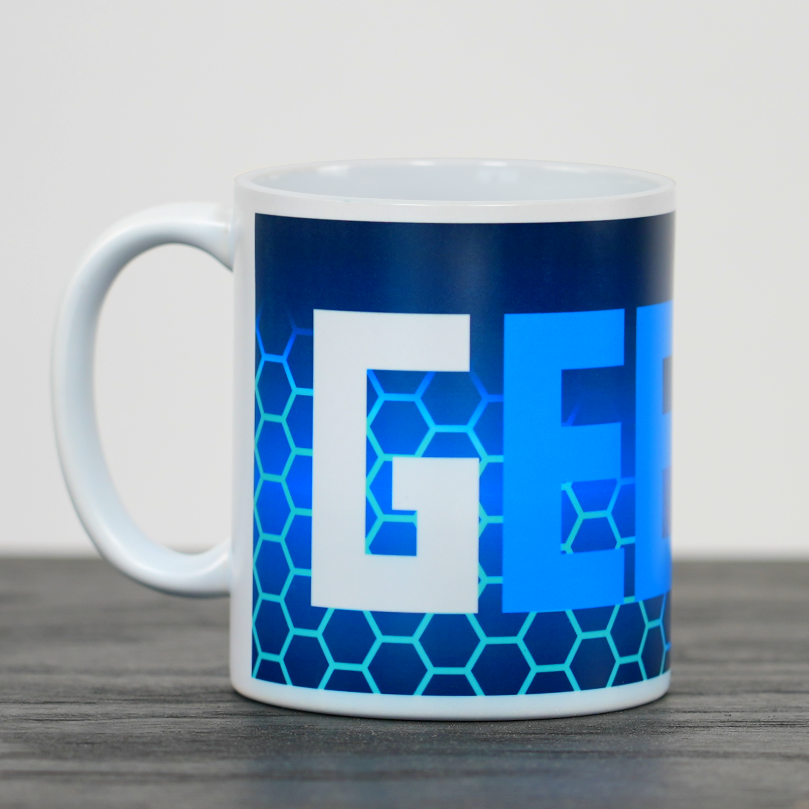 Geekd   Hexagon   Kop   Geekd   Dk