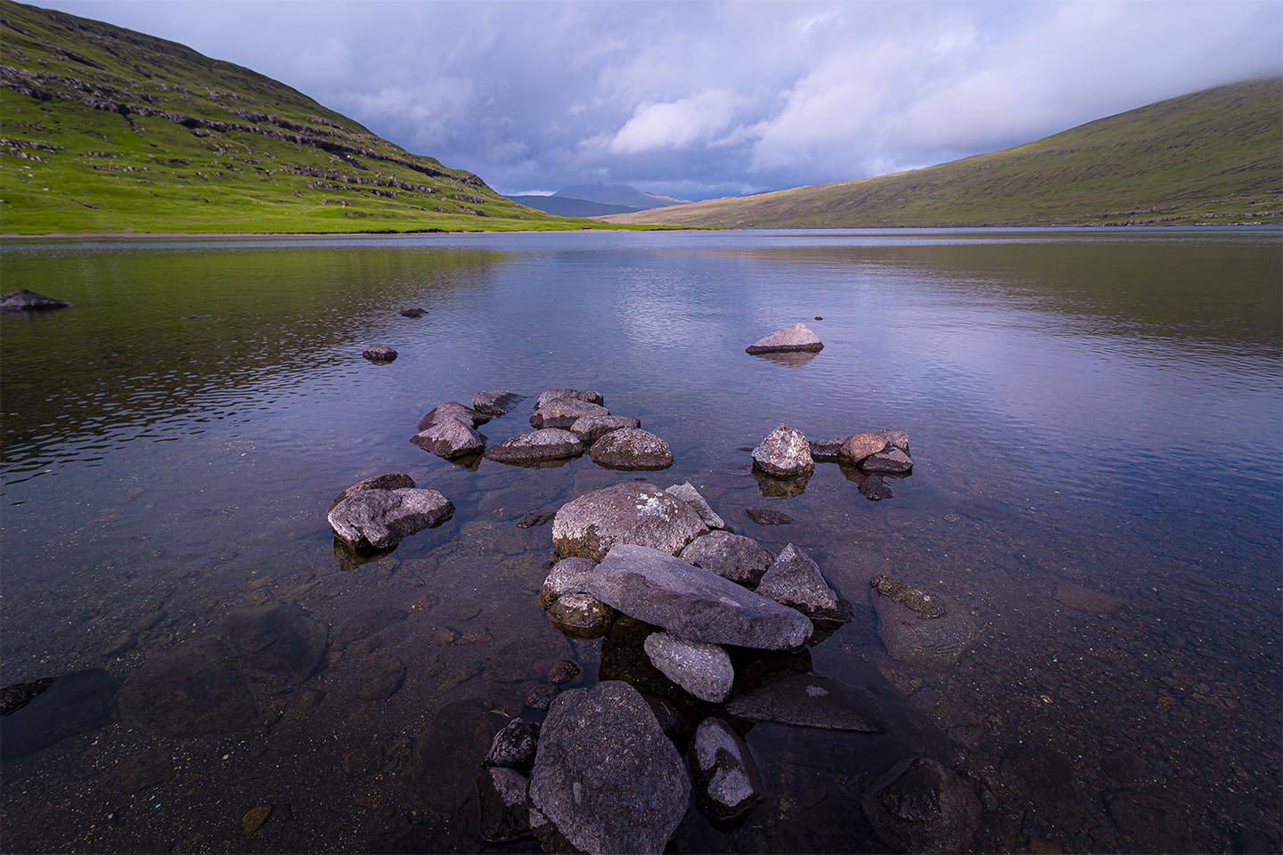 Lake   By   Sørvaì   Gsvatn   Af   Rasmus   Gundorff   Sæderup