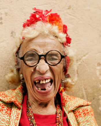 Laughing - Granny   Af   Morten   Lundrup