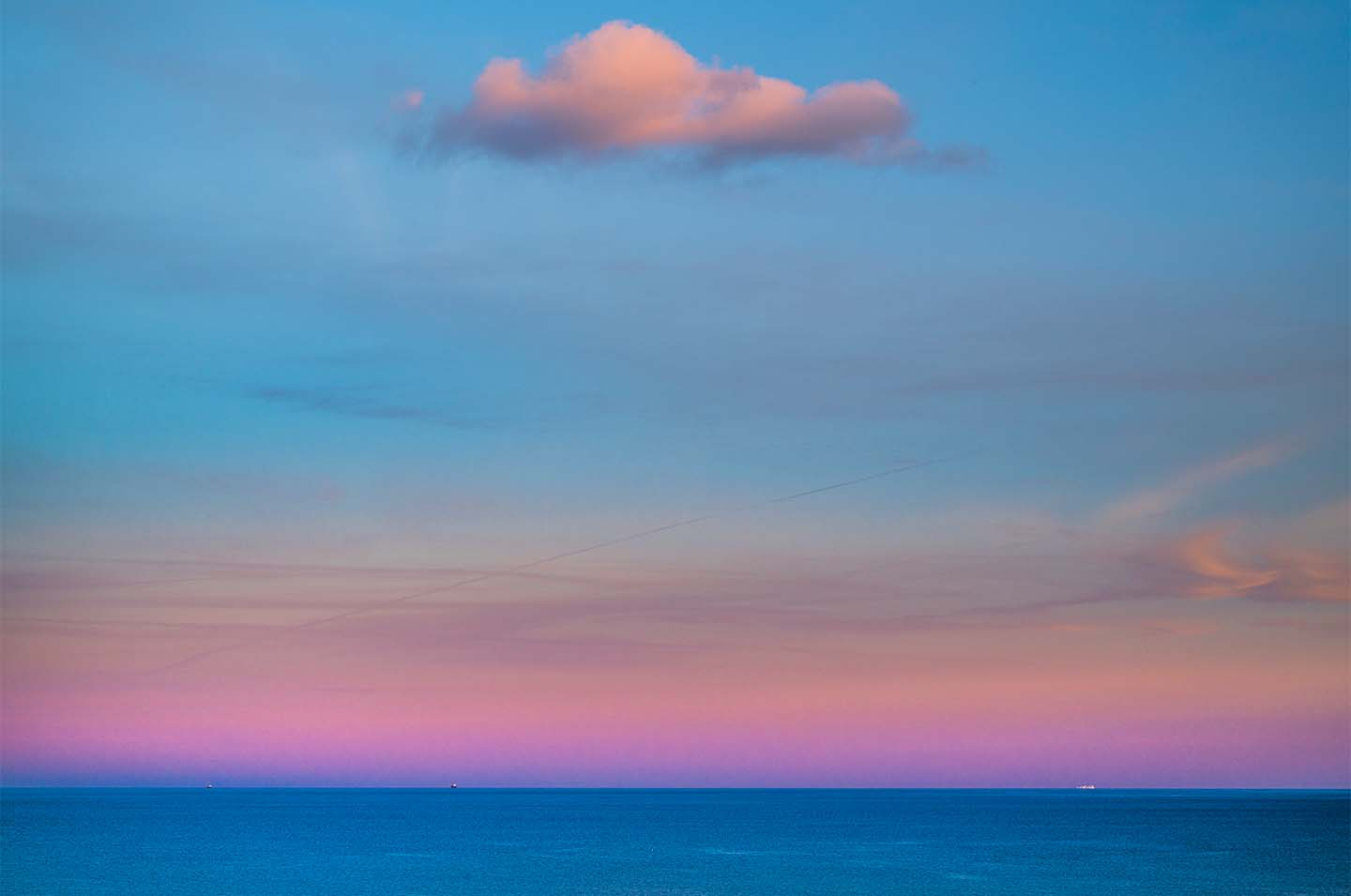 Lonely   Sky   Af   Klint   Fotografi