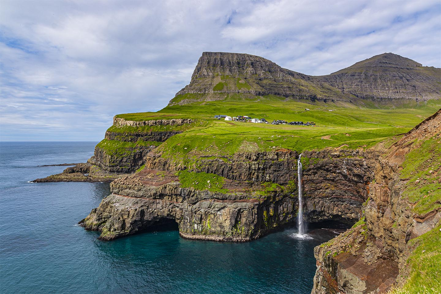 Muì   Lafossur   Waterfall   Af   Rasmus   Gundorff   Sæderup