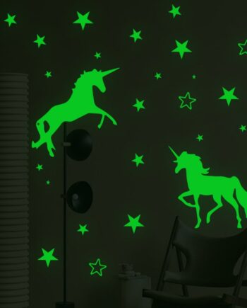 Selvlysende   Enhjørning   Wallsticker   Med   To   Enhjørninger   Og   29   Stjerner    Grøn