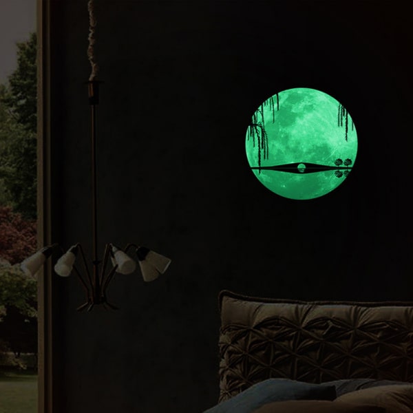 Stor Selvlysende Måne Wallsticker Med En Romantisk Bro 34 Cm Serenade
