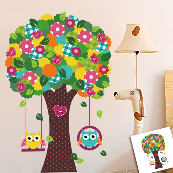 Ugler   Der   Gynger   I   Farverigt   Træ   Wallsticker